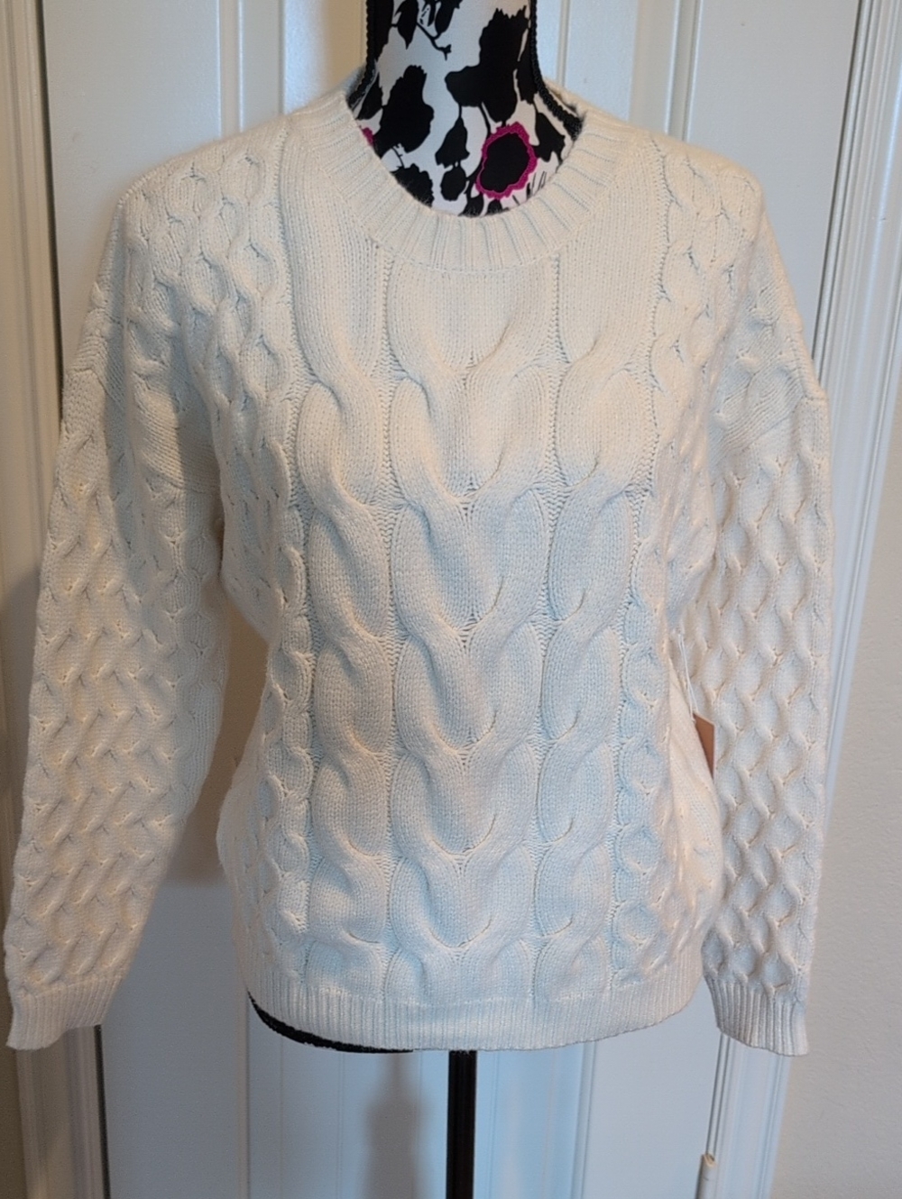 Cyrus Cream Cable Knit Crewneck Sweater Size XS New With Tags